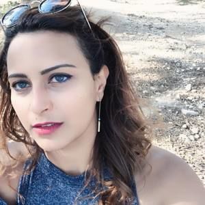 Meet your Posher, Dalia